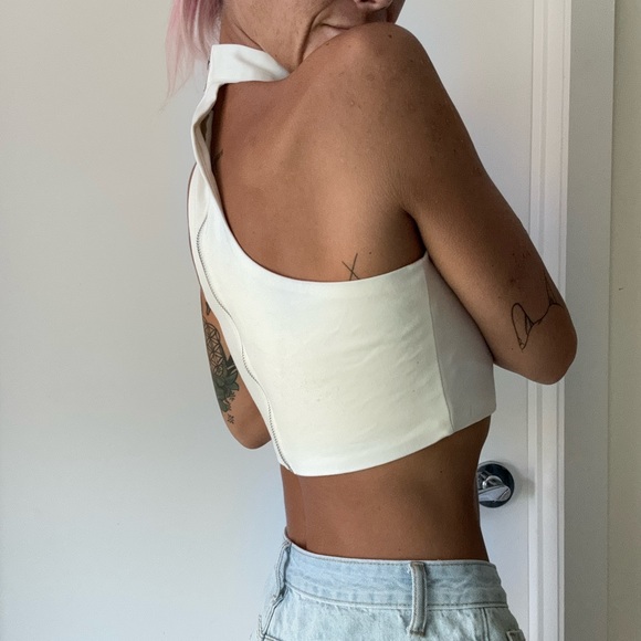 WHITE FOX halter crop top - Picture 4 of 5